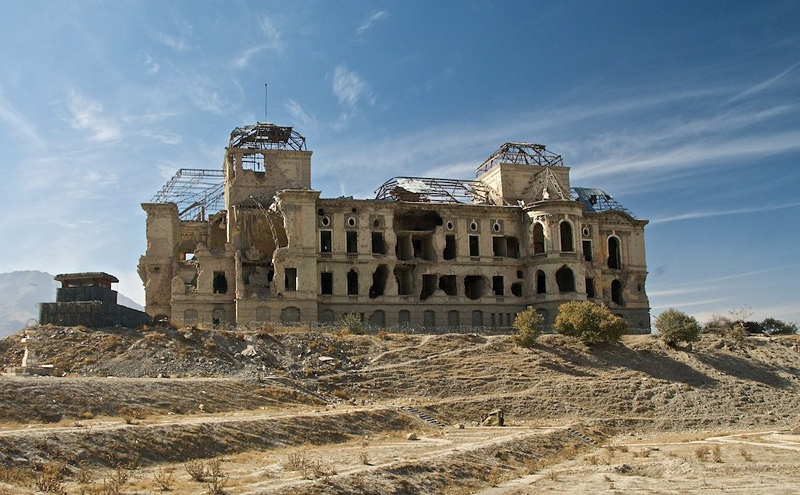palace en ruine en afghanistan