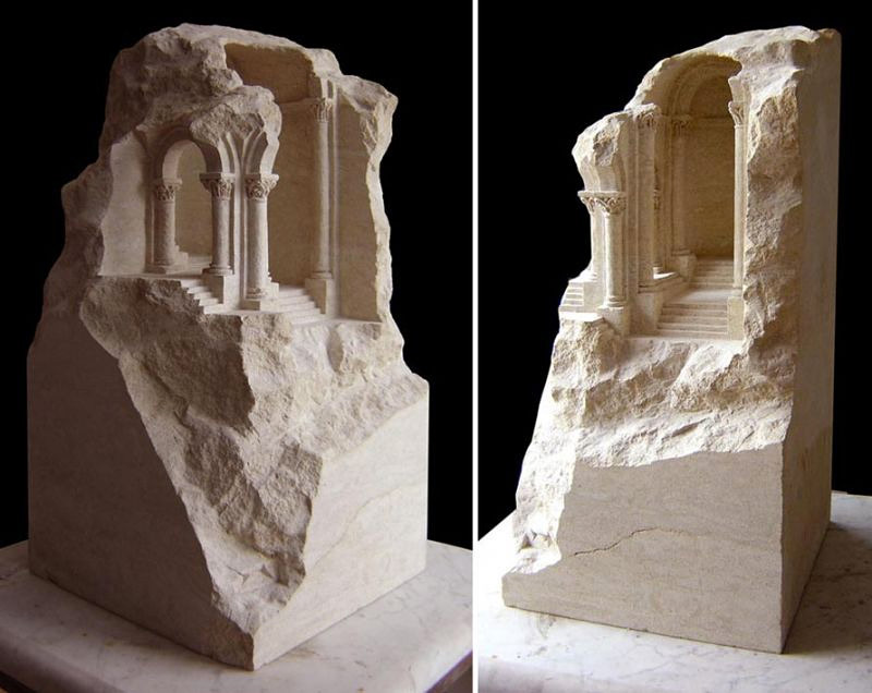 Intérieurs médiévaux miniatures sculptés dans des blocs de marbre