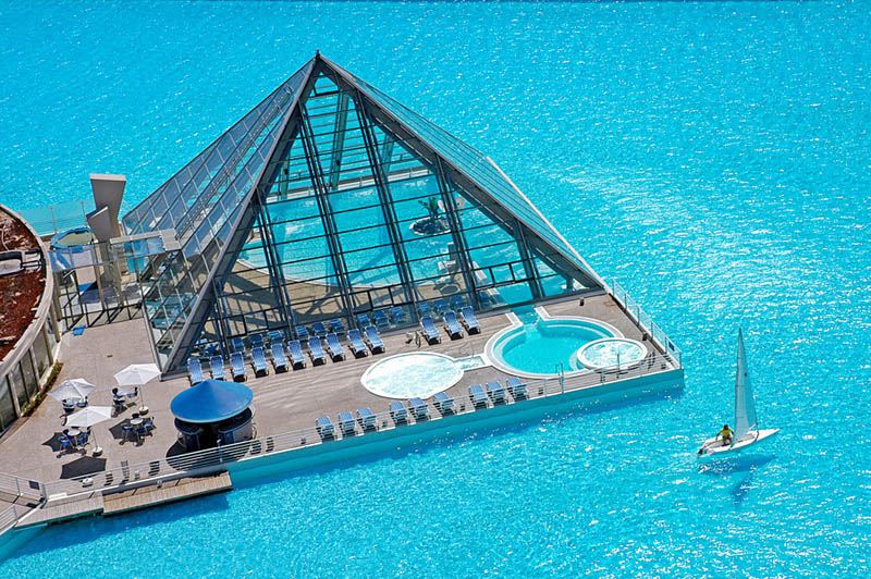 la plus grande piscine du monde