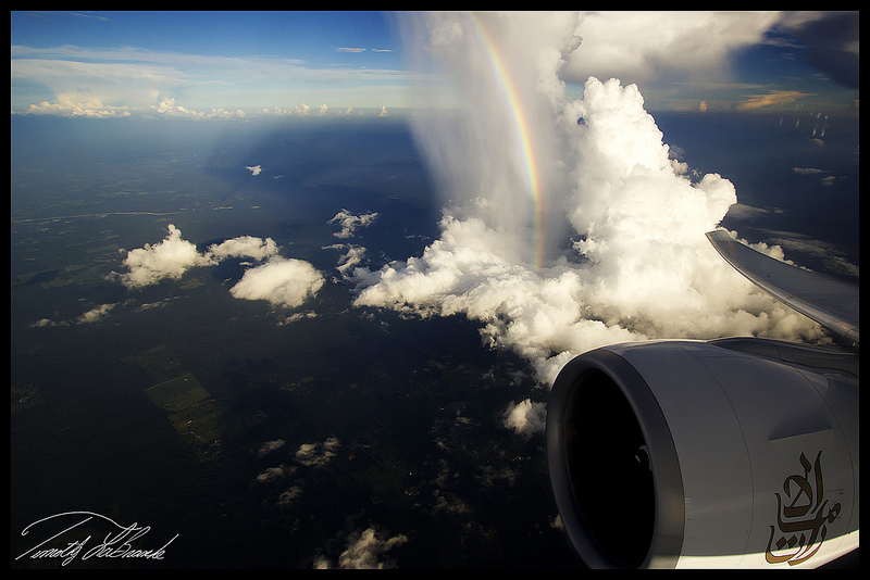 Le monde vu au travers d'une fenêtre d'avion