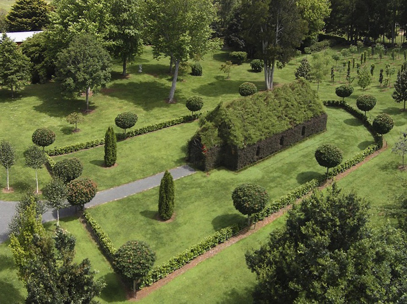 chapelle en Nouvelle-Zélande réalisée avec de vrais arbres vivants