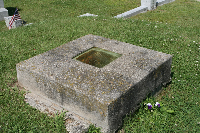 La tombe de Timothy Clark Smith