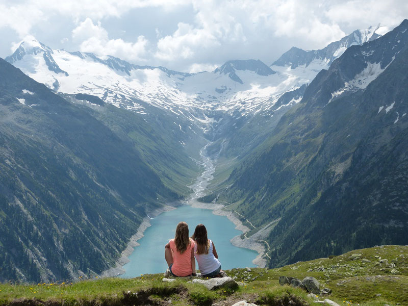 lac Schlegeis dans le Tyrol en Autriche