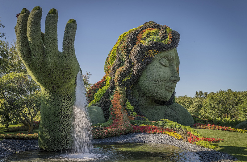 Sculptures végétales à l'exposition d’art horticole de Montréal